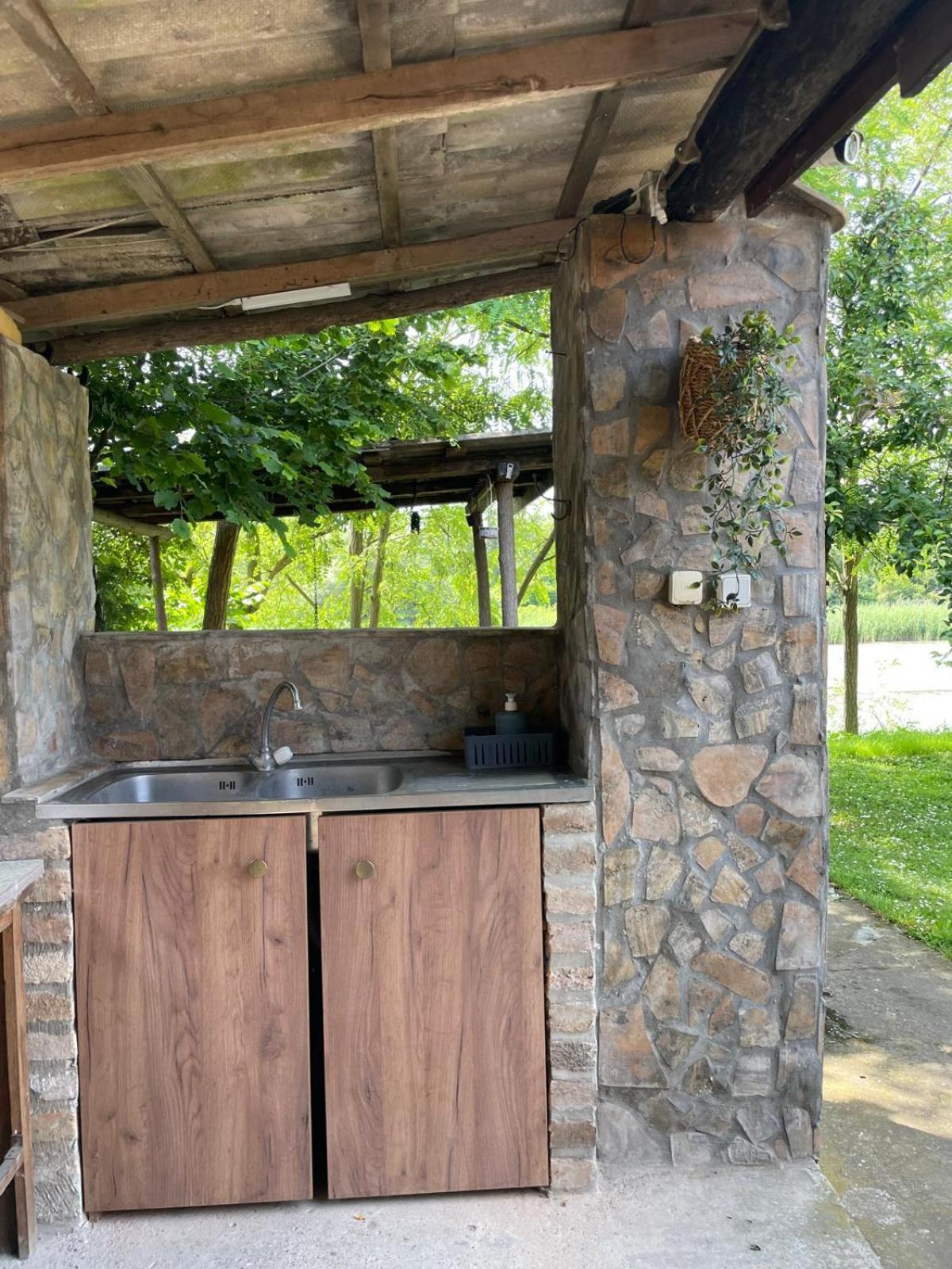 הוילה Backi Monostor 'Monas' House מראה חיצוני תמונה
