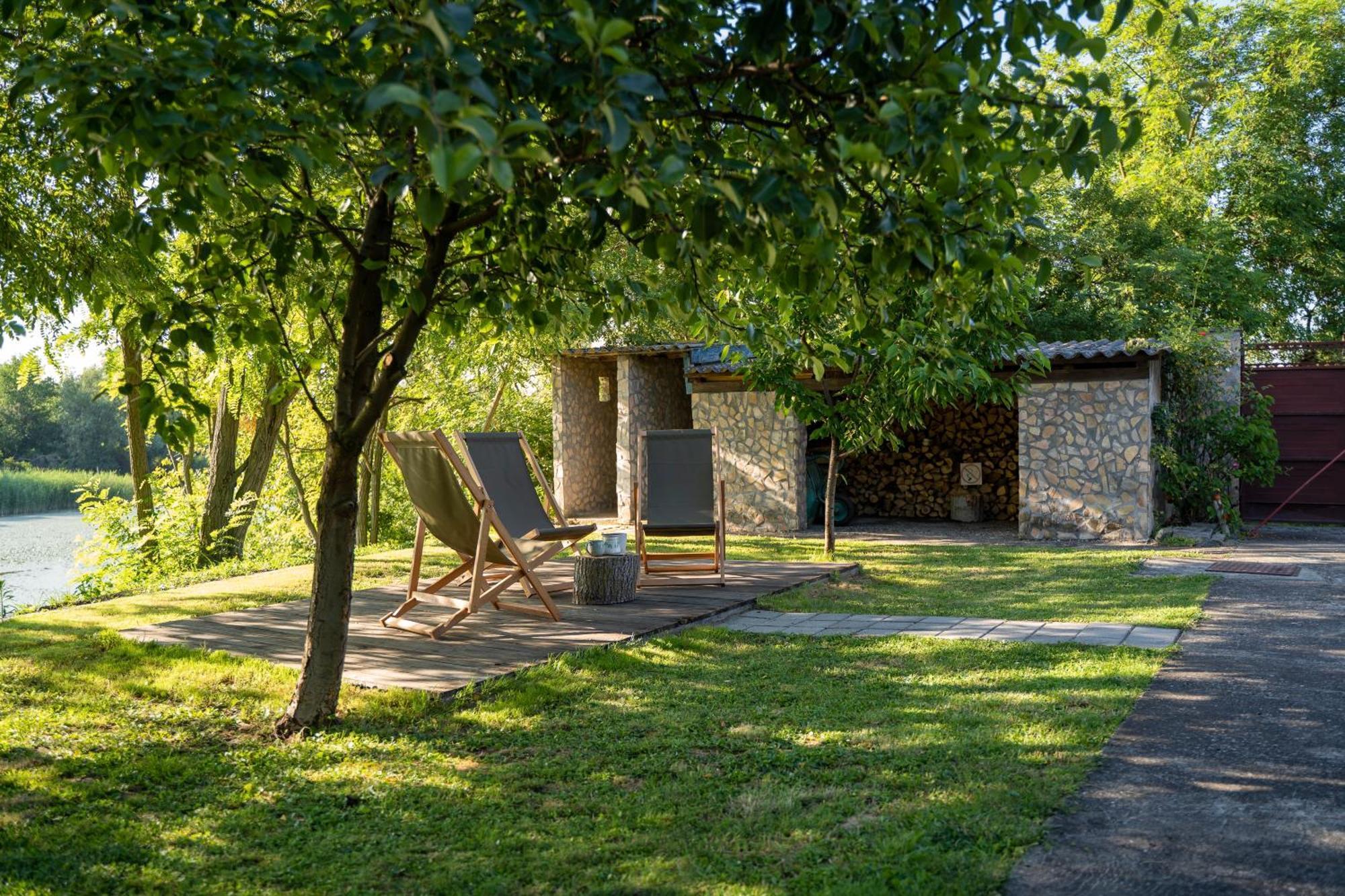 הוילה Backi Monostor 'Monas' House מראה חיצוני תמונה